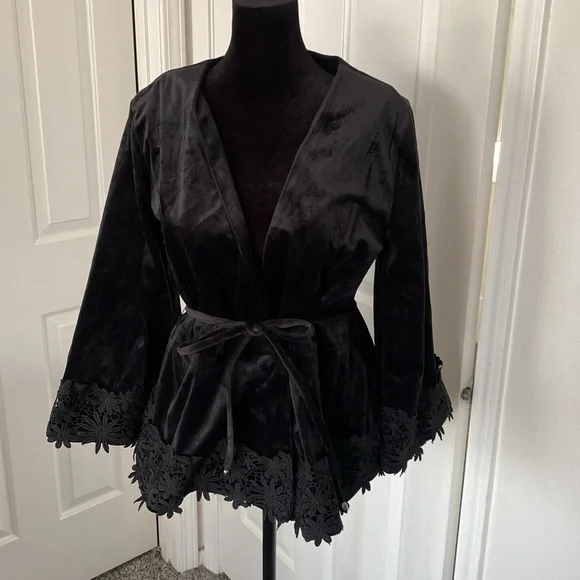 Mystree Black Velvet Wrap Jacket with floral embroidery. - Picture 1 of 10